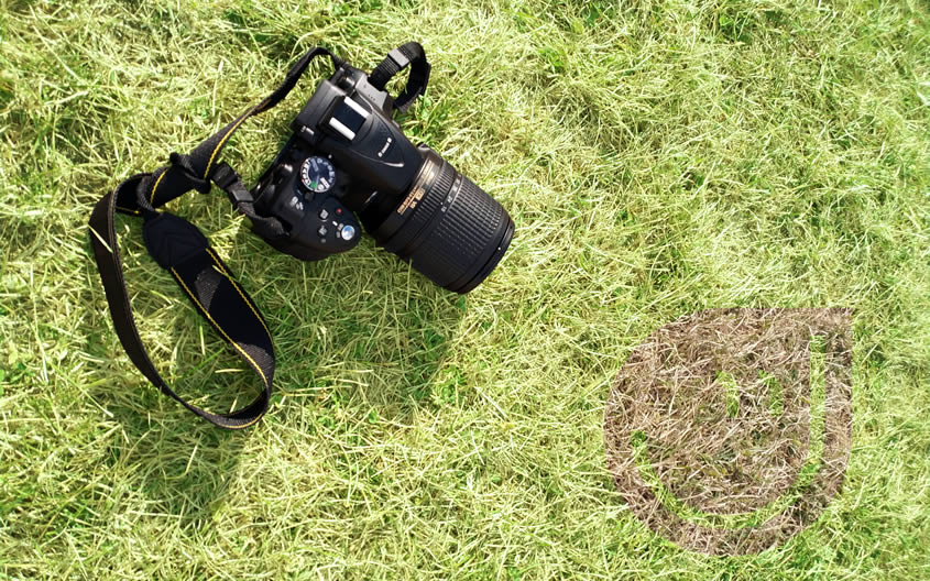 L'appareil photo Nikon D5300 de Beautiful Seven, avec son objectif 18-140 mm
